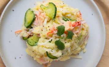 Mẹo làm salad khoai tây kiểu Nhật cho bữa sáng thơm mềm