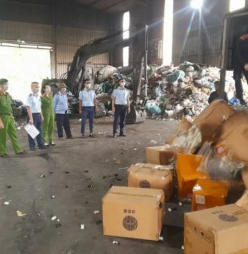 Hưng Yên: Tiêu hủy hơn 160.000 sản phẩm và gần 10 tấn phụ kiện thuốc lá điện tử