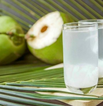Nắng nóng có nên uống nước dừa để giải nhiệt hàng ngày?