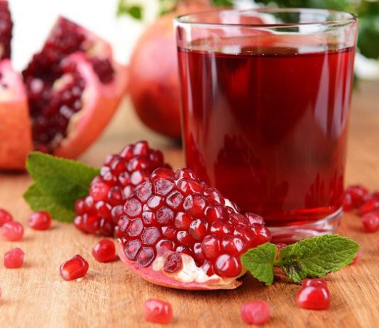 Khi ăn quả lựu nên nuốt hay bỏ hạt?