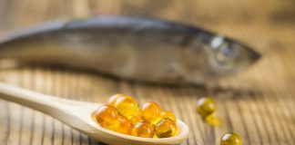 Dầu cá – Nguồn axit béo omega-3 tốt cho tim, mắt và não bộ
