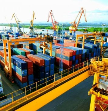 Việt Nam xuất siêu 19,56 tỷ USD, chuyên gia dự báo kỷ lục mới