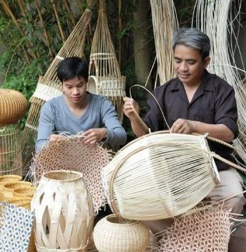 Làng nghề vào cuộc ‘bắt tay’ du lịch, nâng cao giá trị sản phẩm