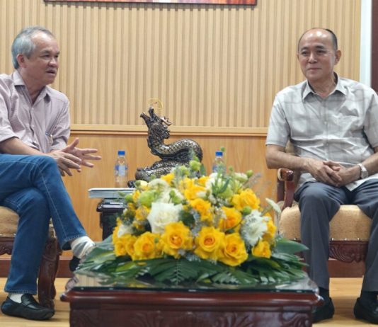 Bầu Đức: Người bắc nhịp cầu nông nghiệp và bóng đá sang Lào, Campuchia